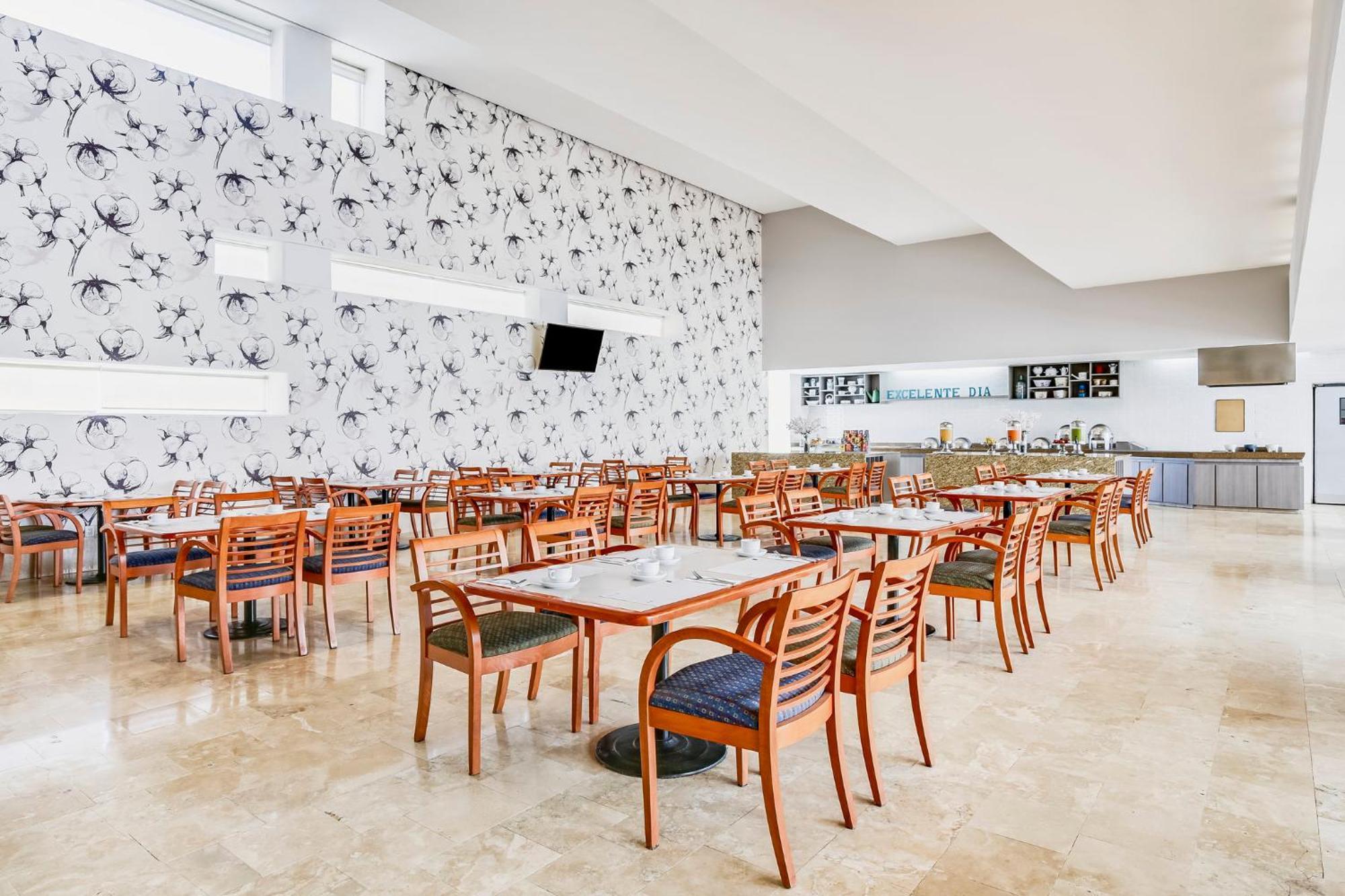 Fiesta Inn Torreon Galerias Exterior foto